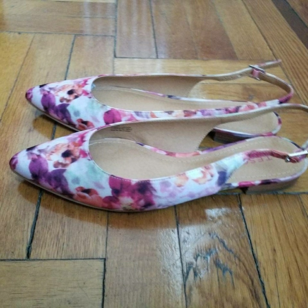 Tesori Floral Slingback Flats
